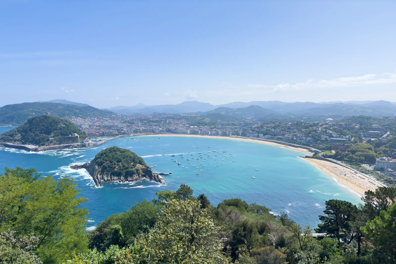 La Concha bay in San Sebastián seen from Monte Igueldo, with Santa Clara island and Monte Urgull on the left